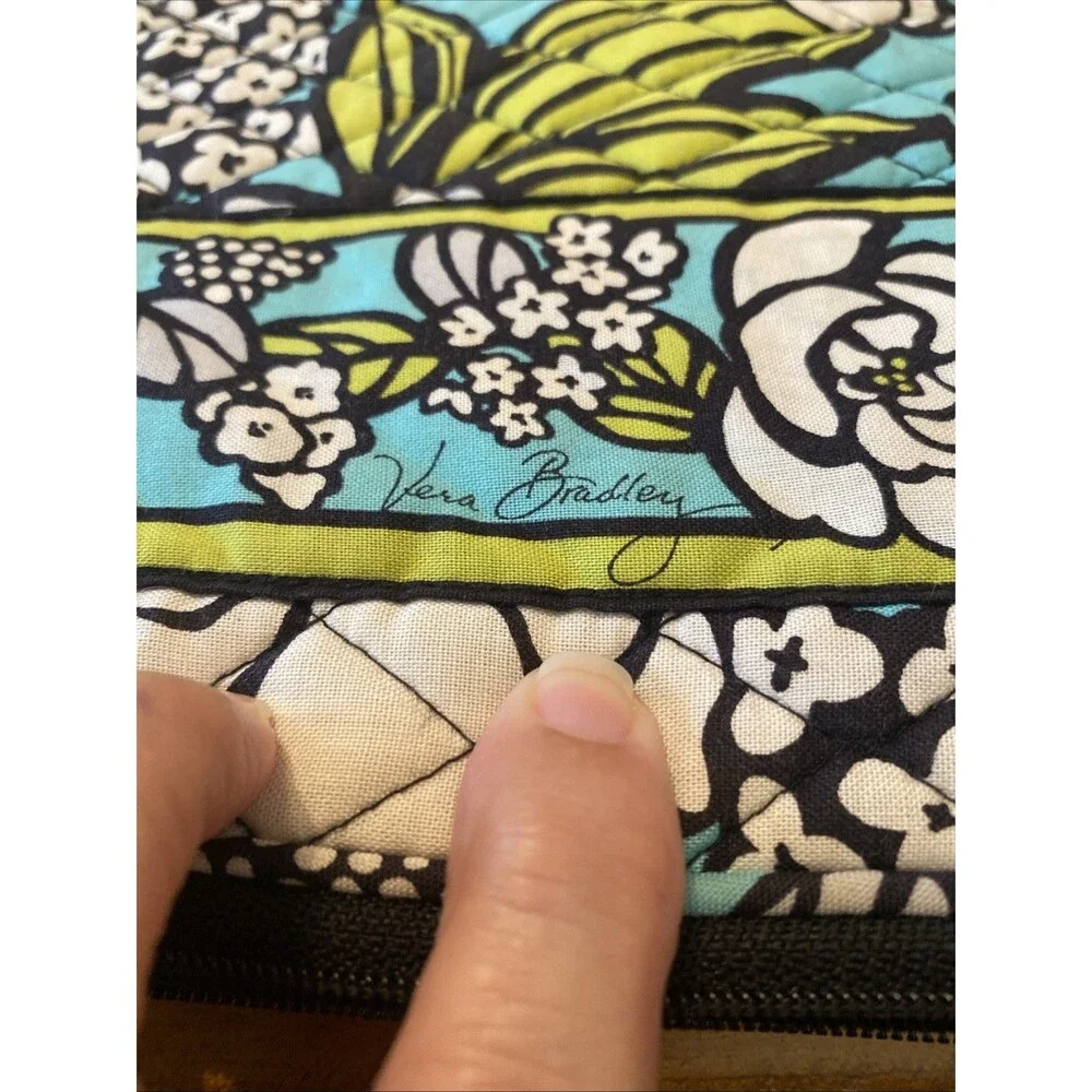 Vera Bradley durability very compact